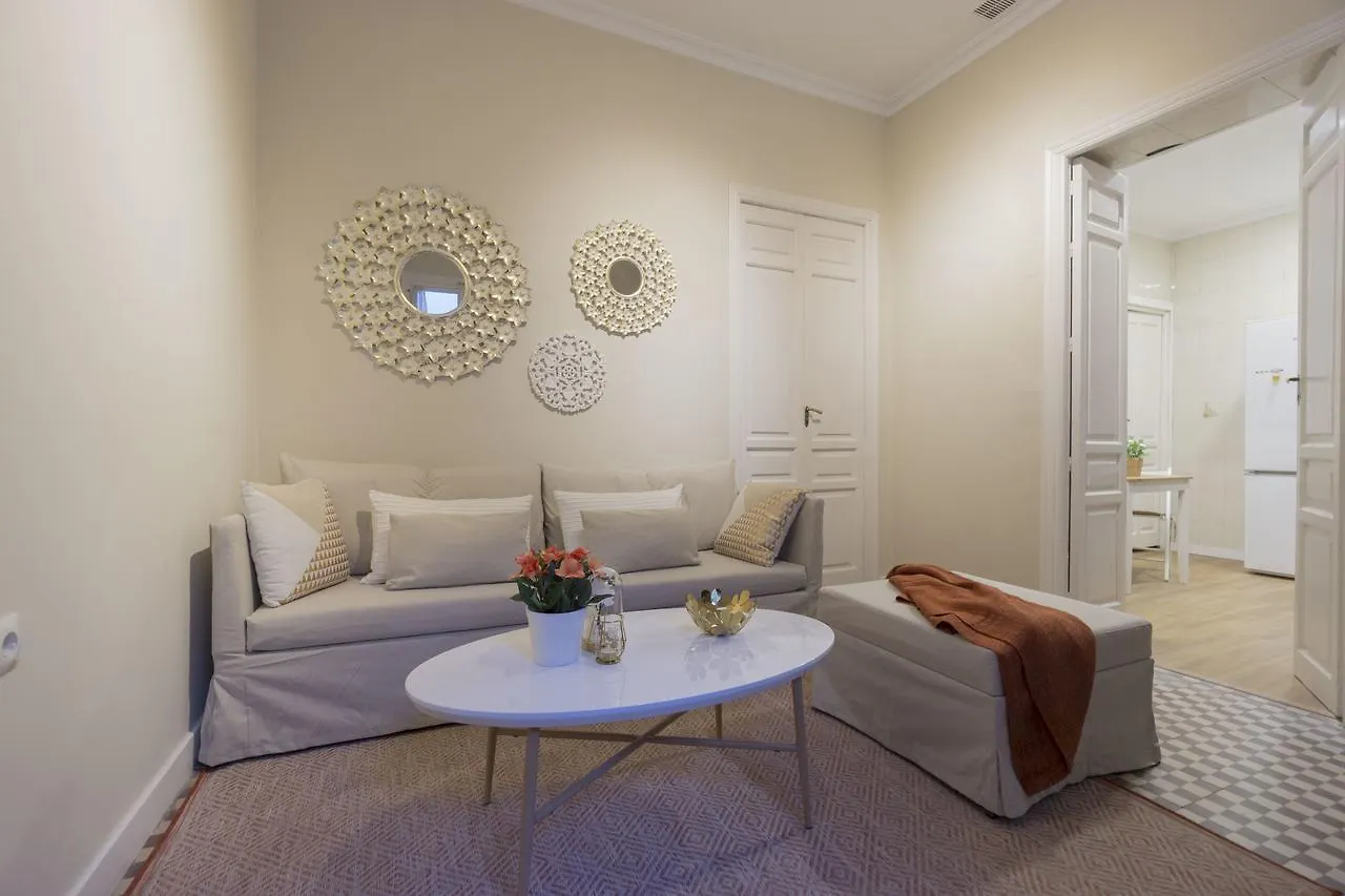 House 1892 Santa Cruz V33-1D Apartment Seville